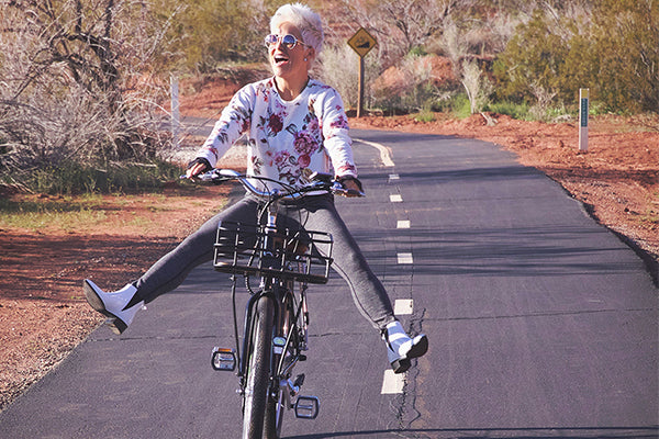 Chic Over 50 stays active on an Aveny!